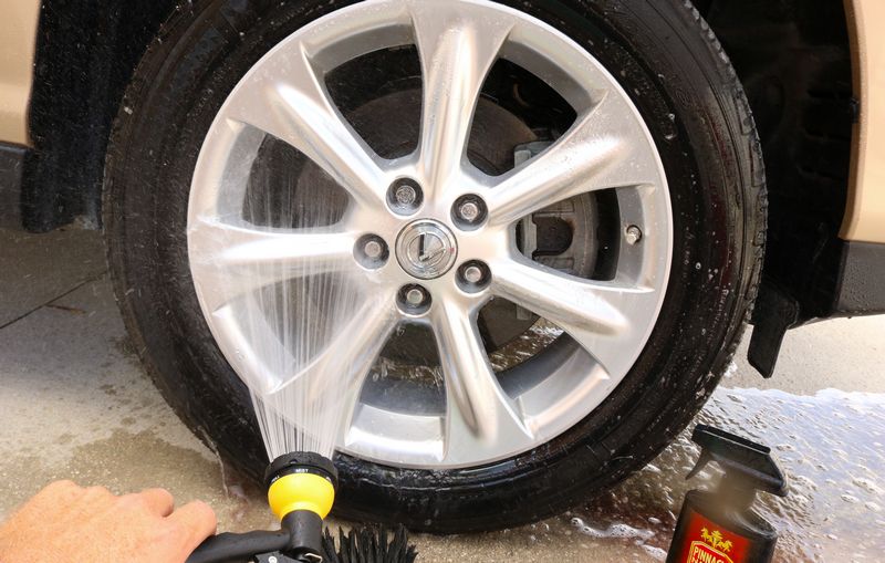  Car Wheel Brush Wash Kit - Soft Wool Tire Brush Ultimate Car  Detailing Brushes Multifunctional Tire & Wheel Tools Cleaning Brush 3 Pack  (red) : Automotive